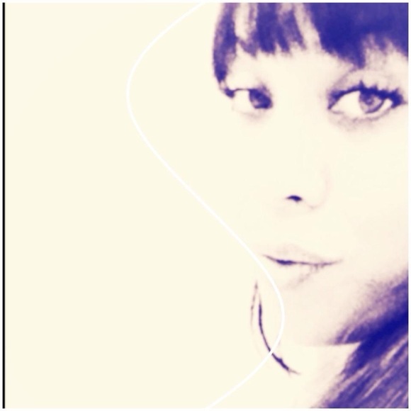 Meet your Posher, Angela - Picture 5 of 7